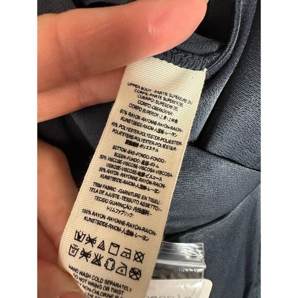 FREE PEOPLE “Not Your Baby” Satin Wide Leg Deep V High Waist Jumpsuit Size 0/XS - Picture 16 of 16